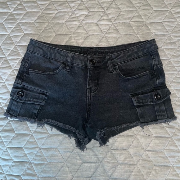 Revolution by Revolt Jean Shorts women’s size 9 black cut offs denim juniors - Picture 2 of 9